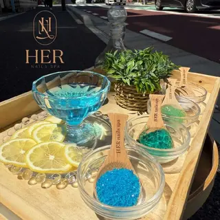 ネイル HerNails  Yokosukaのネイルデザイン
