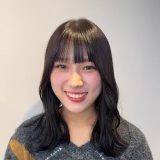 カラー 澁谷 咲映のヘアスタイル