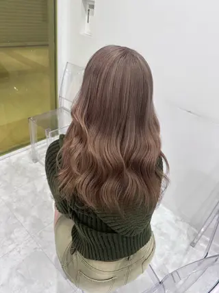ロング カラー モテ髪ハイトーン🫧 serina🎀池袋のヘアスタイル