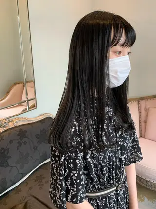 ロング パーマ SAKINO. ベージュカラーのヘアスタイル
