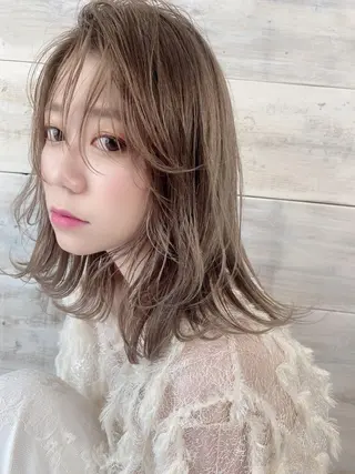 ミディアム カラー ○HITOMI ○のヘアスタイル