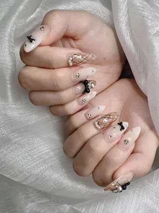 ネイル Lee Nailsのネイルデザイン