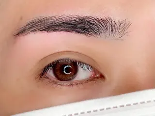 メンズ マツエク・マツパ アイブロウ ilka 錦糸町所属・小澤 亜美のマツエク・マツパデザイン