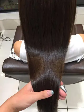 カラー 岩倉 諒のヘアスタイル