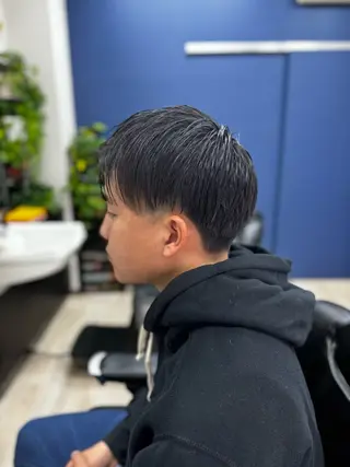 ミディアム メンズ 井尾 美空斗のヘアスタイル