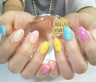 ヘアアレンジ パーマ ネイル キッズ マツエク・マツパ セミロング 荒木 莉奈のネイルデザイン