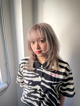 ミディアム カラー 神田 凜音のヘアスタイル