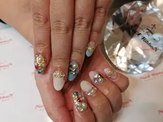 ネイル ネイルリボン 受付スタッフのネイルデザイン