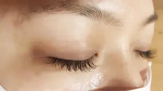 マツエク・マツパ désirbeaux 瀬崎の眉毛・アイブロウイメージ