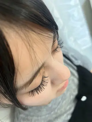 マツエク・マツパ ヘアールームえみん所属・秋定 舞のマツエク・マツパデザイン