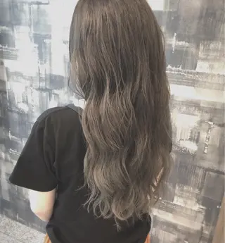セミロング カラー 日高 香織のヘアスタイル