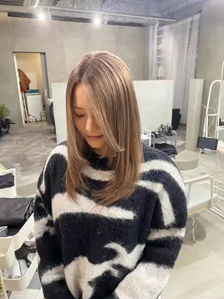 セミロング カラー 前橋 姫奈のヘアスタイル
