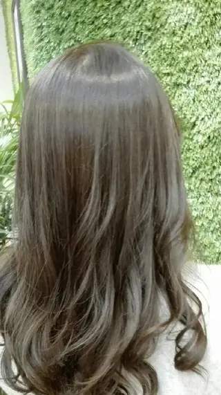 カラー パーマ ヘアアレンジ メンズ ネイル キッズ マツエク・マツパ セミロング MEGUMI megumiのヘアスタイル