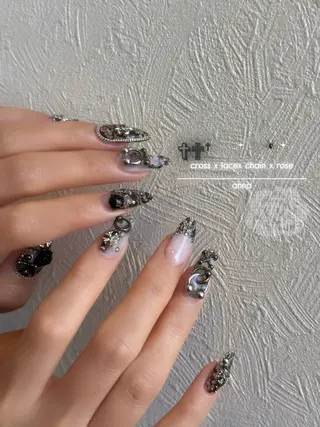 ネイル GRANDE OSU Anna 🧸💛のネイルデザイン