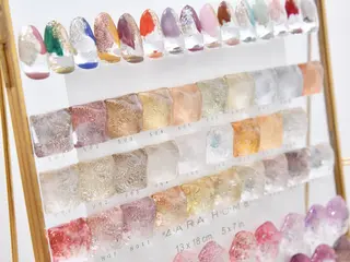 ネイル Phu'k la 🌿minoのネイルデザイン