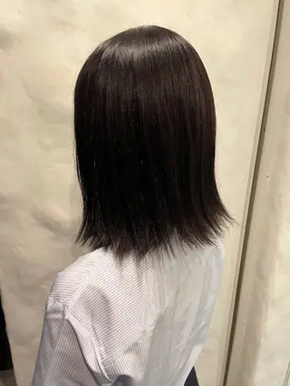 ミディアム カラー 岩渕 春菜のヘアスタイル