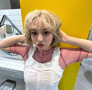 ショート カラー 寺本 奈央のヘアスタイル