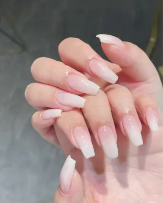 ネイル pink ladyサロン所属・べ にのネイルデザイン