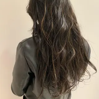 ロング カラー 鳥越 一希のヘアスタイル
