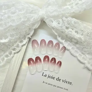 ネイル マンダリンボーテ あやか🍒💓のネイルデザイン