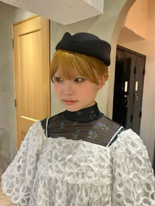 ミディアム カラー ヘアアレンジ くすみカラー/海外 レイヤー/ ローレンのヘアスタイル