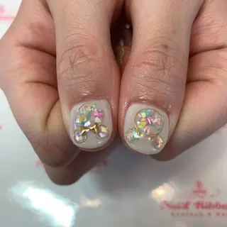 ネイル ネイルリボン 受付スタッフのネイルデザイン