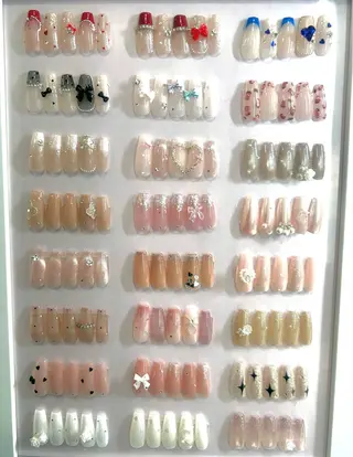 ネイル Nail Salon Ehre 梅田店所属・Nail salon Ehre Reiのネイルデザイン