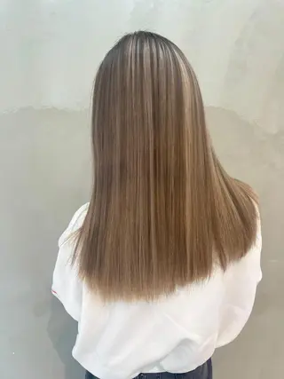 ロング カラー 堤 麻衣子のヘアスタイル