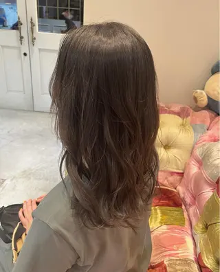 ミディアム カラー 🦩レイヤー|透明感 カラー🦩makoのヘアスタイル