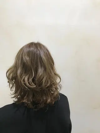 ミディアム 吉河 克則のヘアスタイル