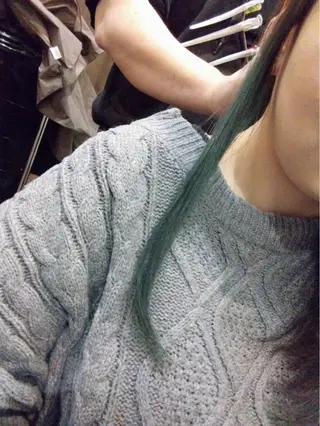 セミロング カラー 根岸 宏文のヘアスタイル