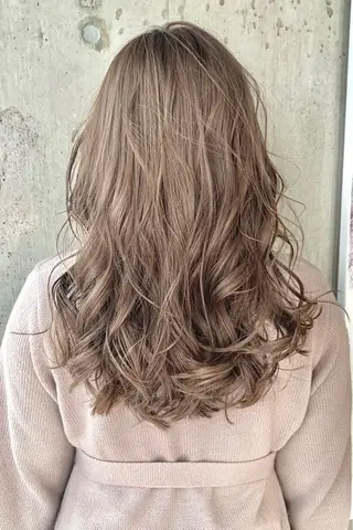 ロング hoNua. 栄/透明感カラーのヘアスタイル