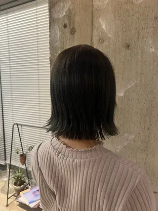 ミディアム piilo/ 岩花梨乃のヘアスタイル