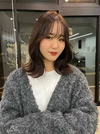 ミディアム XIA AIMIのヘアスタイル