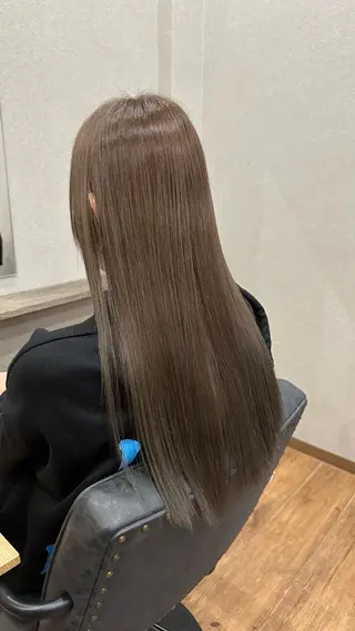 ロング カラー 鵜飼 真伍のヘアスタイル
