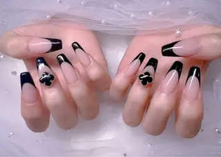 ネイル UMI ネイルサロン新宿🎀のネイルデザイン