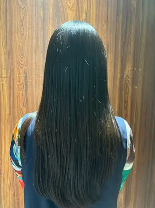 ロング ヨウコ YOKOのヘアスタイル