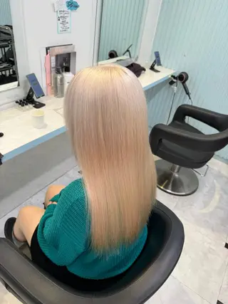 ロング カラー ハイトーン/韓国 レイヤー/るか🎀のヘアスタイル