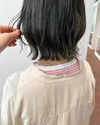 ショート カラー 片岡 由依のヘアスタイル