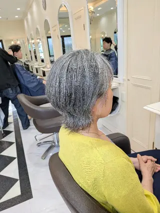 ショート Salon de with根本博史のヘアスタイル