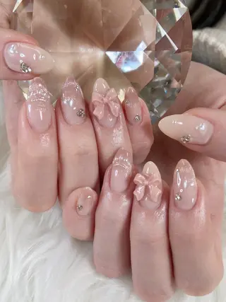 ネイル Kanako 💫のネイルデザイン