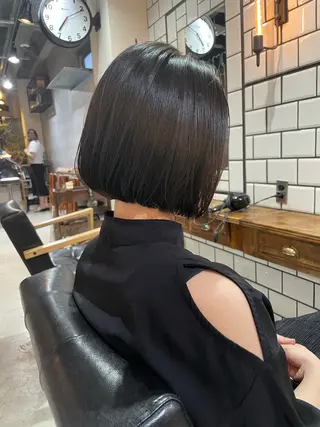 ミディアム カラー 俵 知広のヘアスタイル