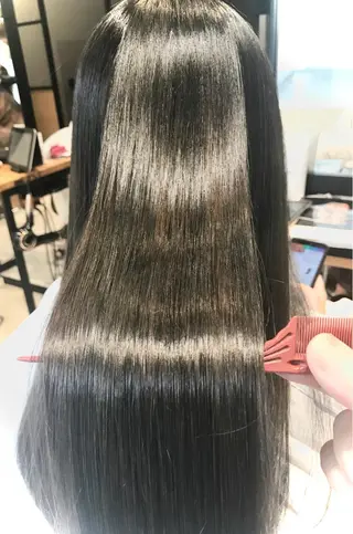 セミロング Emerge渋谷店　［エマージュ］所属・美髪縮毛矯正No1 toshiのヘアスタイル