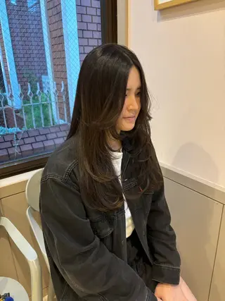 セミロング rio .のヘアスタイル