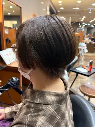 ショート カラー 落合 ちりのヘアスタイル