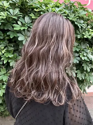セミロング 日野 和也のヘアスタイル