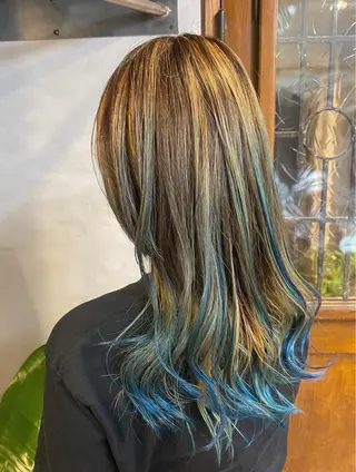 ロング カラー ヘアアレンジ 烏山 達也のヘアスタイル