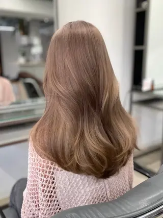 カラー LOOPA by museum所属・山下 穂嘉のヘアスタイル