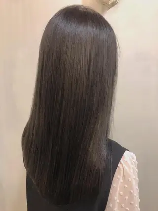 セミロング カラー ヘアアレンジ 🕊鈴木李歩🤍 /似合わせカットのヘアスタイル