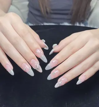 ネイル ENsalon AKIRAのネイルデザイン